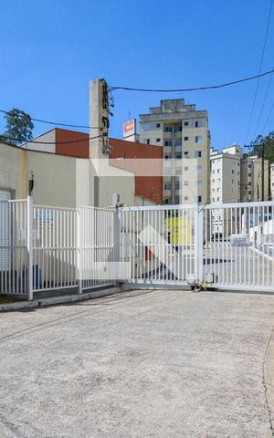 Apartamento para alugar com 48m², 2 quartos e 1 vaga Apartamento para alugar com 48m², 2 quartos e 1 vagaFachada