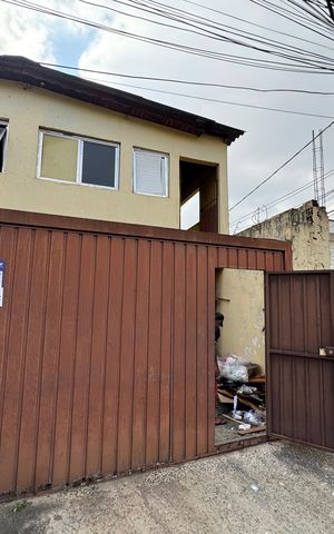 Casa à venda com 80m², 4 quartos e 2 vagas Casa à venda com 80m², 4 quartos e 2 vagasFachada com PLACA