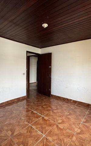 Casa à venda com 80m², 4 quartos e 2 vagas Casa à venda com 80m², 4 quartos e 2 vagasQuarto 1