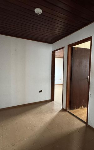 Casa à venda com 80m², 4 quartos e 2 vagas Casa à venda com 80m², 4 quartos e 2 vagasCorredor
