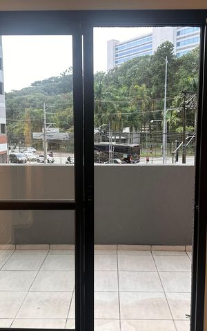 Apartamento à venda com 52m², 2 quartos e sem vaga Apartamento à venda com 52m², 2 quartos e sem vagaVaranda
