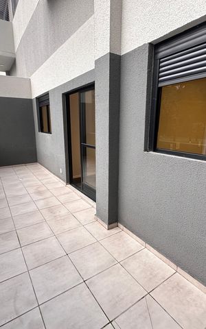 Apartamento à venda com 52m², 2 quartos e sem vaga Apartamento à venda com 52m², 2 quartos e sem vagaVaranda