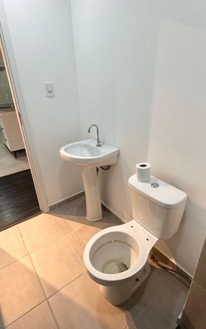 Apartamento à venda com 52m², 2 quartos e sem vaga Apartamento à venda com 52m², 2 quartos e sem vagaBanheiro social