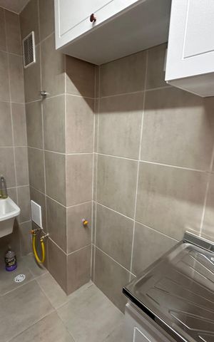 Apartamento à venda com 52m², 2 quartos e sem vaga Apartamento à venda com 52m², 2 quartos e sem vagaLavanderia