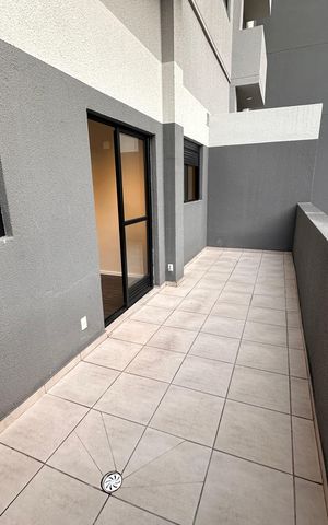 Apartamento à venda com 52m², 2 quartos e sem vaga Apartamento à venda com 52m², 2 quartos e sem vagaVaranda