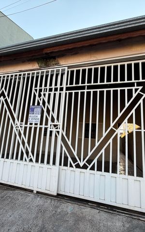 Casa à venda com 148m², 3 quartos e 3 vagasFachada