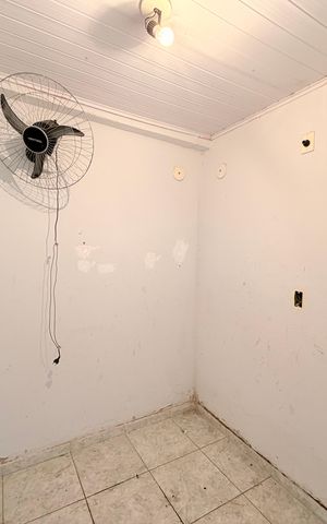 Casa à venda com 148m², 3 quartos e 3 vagasDepósito