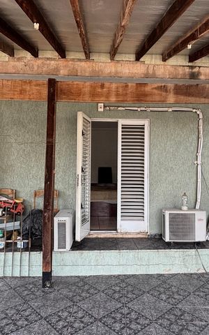 Casa à venda com 220m², 3 quartos e 2 vagas Casa à venda com 220m², 3 quartos e 2 vagasSuite Varanda