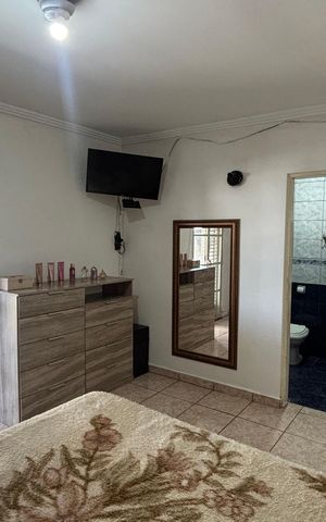 Casa à venda com 220m², 3 quartos e 2 vagas Casa à venda com 220m², 3 quartos e 2 vagasSuite