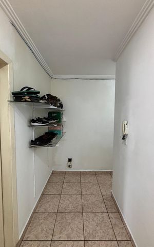 Casa à venda com 220m², 3 quartos e 2 vagas Casa à venda com 220m², 3 quartos e 2 vagasCorredor