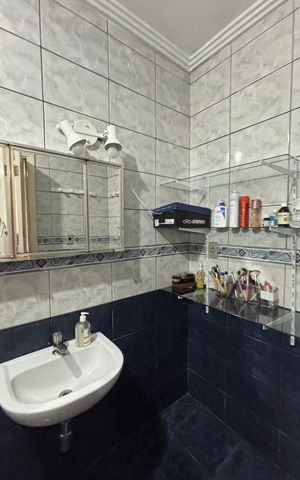 Casa à venda com 220m², 3 quartos e 2 vagas Casa à venda com 220m², 3 quartos e 2 vagasBanheiro da Suíte