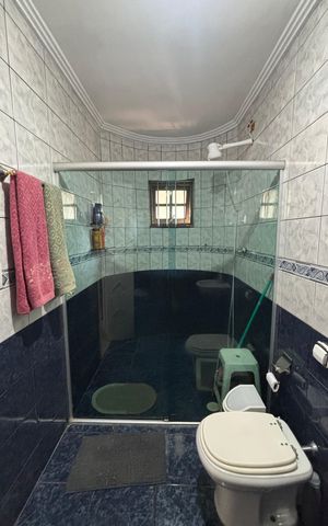 Casa à venda com 220m², 3 quartos e 2 vagas Casa à venda com 220m², 3 quartos e 2 vagasBanheiro da Suíte