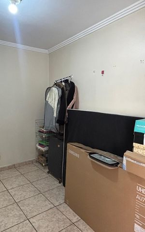 Casa à venda com 220m², 3 quartos e 2 vagas Casa à venda com 220m², 3 quartos e 2 vagasQuarto 1
