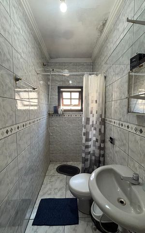 Casa à venda com 220m², 3 quartos e 2 vagas Casa à venda com 220m², 3 quartos e 2 vagasBanheiro