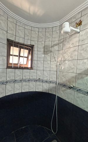 Casa à venda com 220m², 3 quartos e 2 vagas Casa à venda com 220m², 3 quartos e 2 vagasBanheiro da Suíte