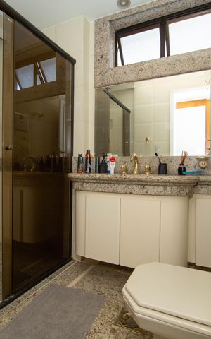Apartamento à venda com 150m², 3 quartos e 2 vagas Apartamento à venda com 150m², 3 quartos e 2 vagasBANHEIRO3