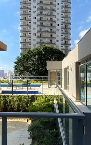 Apartamento para alugar com 125m², 3 quartos e 2 vagas Apartamento para alugar com 125m², 3 quartos e 2 vagasÁrea comum - Piscina Coberta