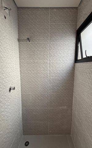Apartamento à venda com 90m², 2 quartos e 1 vaga Apartamento à venda com 90m², 2 quartos e 1 vagaBanheiro da Suíte