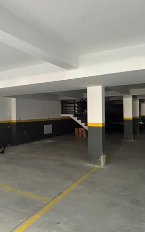 Apartamento à venda com 90m², 2 quartos e 1 vaga Apartamento à venda com 90m², 2 quartos e 1 vagaGaragem