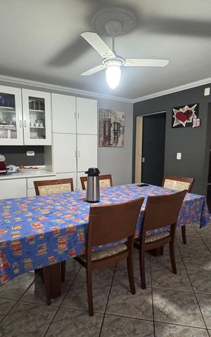Casa à venda com 178m², 3 quartos e 2 vagasCozinha