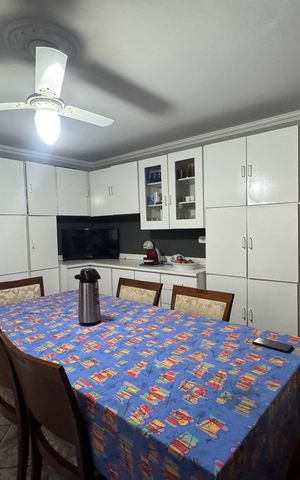 Casa à venda com 178m², 3 quartos e 2 vagasCozinha