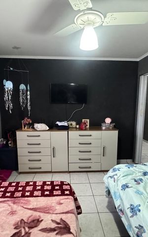Casa à venda com 178m², 3 quartos e 2 vagasQuarto 1