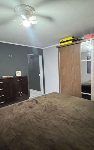 Casa à venda com 178m², 3 quartos e 2 vagasQuarto 2