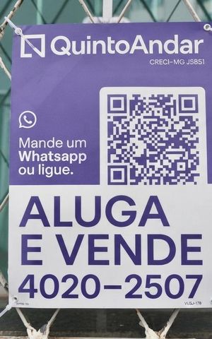 Casa à venda com 132m², 3 quartos e 2 vagas Casa à venda com 132m², 3 quartos e 2 vagasPlaca