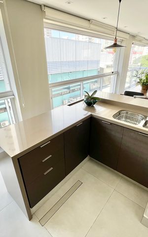 Apartamento à venda com 195m², 3 quartos e 3 vagas Apartamento à venda com 195m², 3 quartos e 3 vagasVaranda gourmet