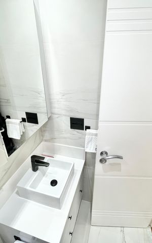 Apartamento à venda com 195m², 3 quartos e 3 vagas Apartamento à venda com 195m², 3 quartos e 3 vagasBanheiro da Suíte 2