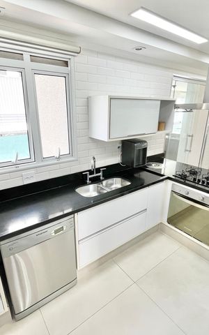Apartamento à venda com 195m², 3 quartos e 3 vagas Apartamento à venda com 195m², 3 quartos e 3 vagasCozinha