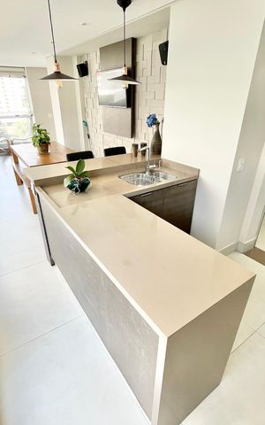 Apartamento à venda com 195m², 3 quartos e 3 vagas Apartamento à venda com 195m², 3 quartos e 3 vagasVaranda gourmet