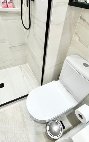 Apartamento à venda com 195m², 3 quartos e 3 vagas Apartamento à venda com 195m², 3 quartos e 3 vagasBanheiro da Suíte 2