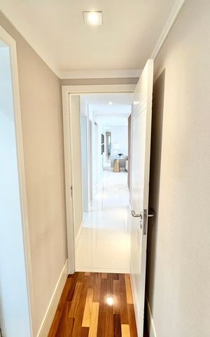 Apartamento à venda com 195m², 3 quartos e 3 vagas Apartamento à venda com 195m², 3 quartos e 3 vagasCorredor