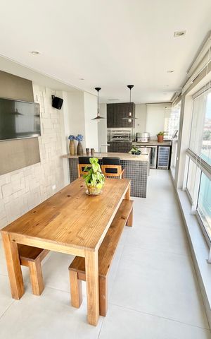 Apartamento à venda com 195m², 3 quartos e 3 vagas Apartamento à venda com 195m², 3 quartos e 3 vagasVaranda gourmet