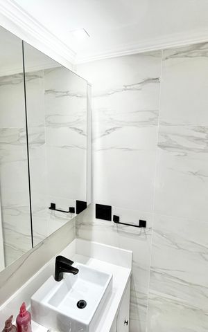 Apartamento à venda com 195m², 3 quartos e 3 vagas Apartamento à venda com 195m², 3 quartos e 3 vagasBanheiro da Suíte 1
