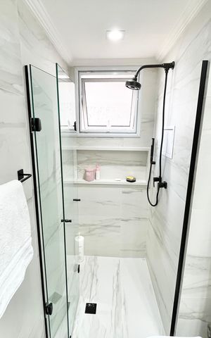 Apartamento à venda com 195m², 3 quartos e 3 vagas Apartamento à venda com 195m², 3 quartos e 3 vagasBanheiro da Suíte 1