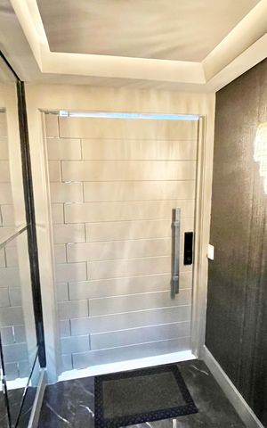 Apartamento à venda com 195m², 3 quartos e 3 vagas Apartamento à venda com 195m², 3 quartos e 3 vagasHall de entrada