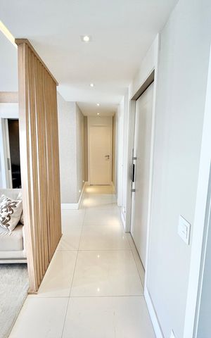 Apartamento à venda com 195m², 3 quartos e 3 vagas Apartamento à venda com 195m², 3 quartos e 3 vagasCorredor