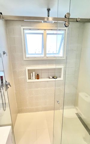 Apartamento à venda com 195m², 3 quartos e 3 vagas Apartamento à venda com 195m², 3 quartos e 3 vagasBanheiro da Suíte 3