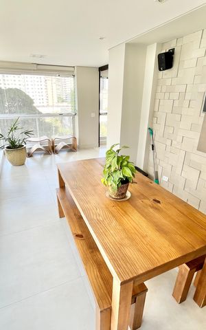 Apartamento à venda com 195m², 3 quartos e 3 vagas Apartamento à venda com 195m², 3 quartos e 3 vagasVaranda gourmet