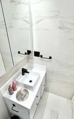Apartamento à venda com 195m², 3 quartos e 3 vagas Apartamento à venda com 195m², 3 quartos e 3 vagasBanheiro da Suíte 1