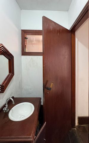 Casa à venda com 497m², 4 quartos e 2 vagasLavabo 