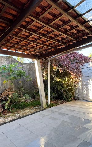 Casa à venda com 497m², 4 quartos e 2 vagasGaragem