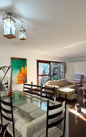 Casa à venda com 497m², 4 quartos e 2 vagasSala