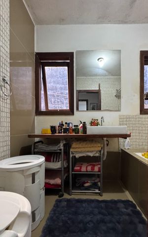 Casa à venda com 497m², 4 quartos e 2 vagasBanheiro Social