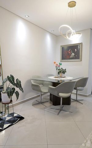 Apartamento à venda com 230m², 3 quartos e 2 vagas Apartamento à venda com 230m², 3 quartos e 2 vagasSala de Jantar