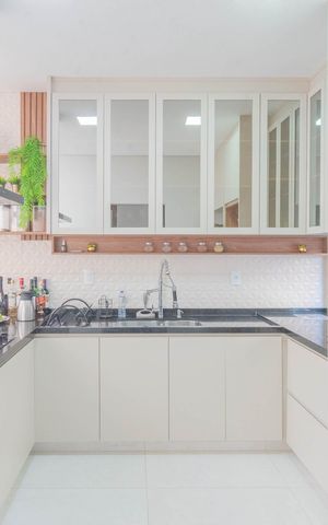 Casa de condomínio à venda com 235m², 3 quartos e 4 vagas Casa de condomínio à venda com 235m², 3 quartos e 4 vagasCozinha