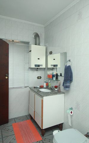 Casa à venda com 250m², 3 quartos e 6 vagasBanheiro da Suíte