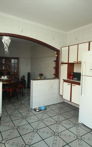 Casa à venda com 250m², 3 quartos e 6 vagasCozinha